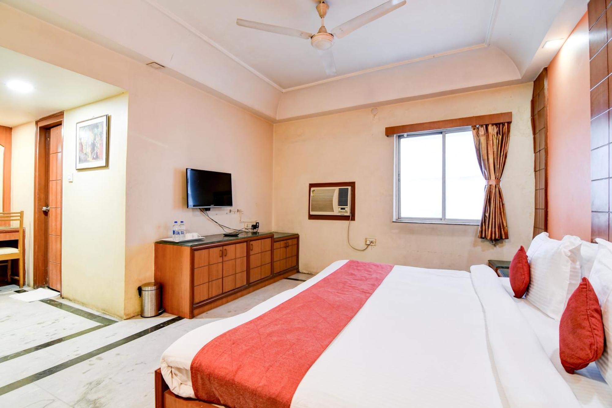 Hotel King'S Crown Calcutta Eksteriør billede