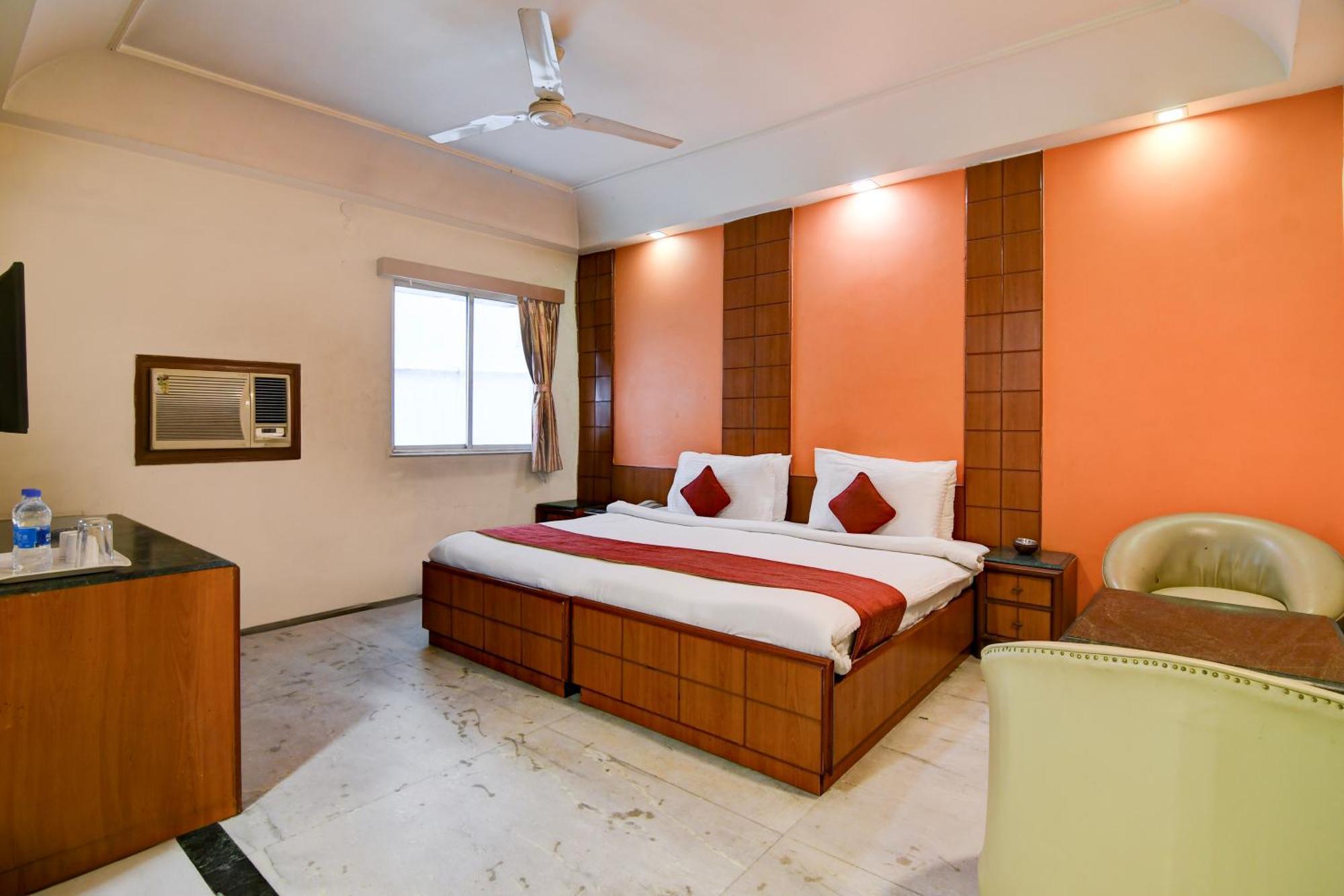Hotel King'S Crown Calcutta Eksteriør billede